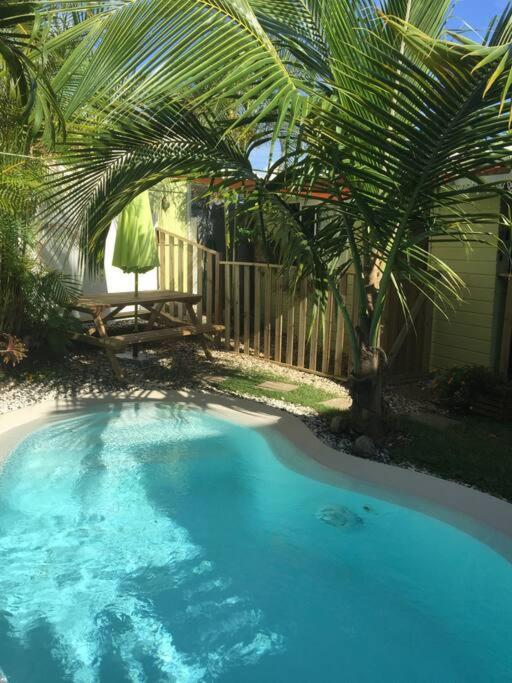 Le Nid D'Amour Avec Sa Piscine Et Jacuzzi Chauffes Сен-Жозеф Экстерьер фото
